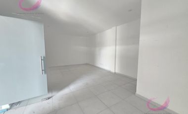 LOCAL EN VENTA Y RENTA, PLAZA COMERCIAL, BOSQUES, AGUASCALIENTES