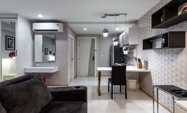 Spacious Ground Floor Condo with Pool Access