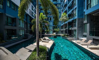 Spacious Ground Floor Condo with Pool Access