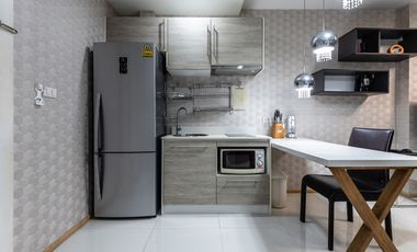 Spacious Ground Floor Condo with Pool Access