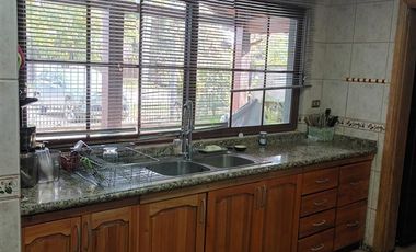 Casa en Arriendo en condominio Santa Raquel