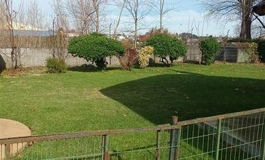 Casa en Arriendo en condominio Santa Raquel