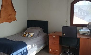 Casa en Arriendo en condominio Santa Raquel