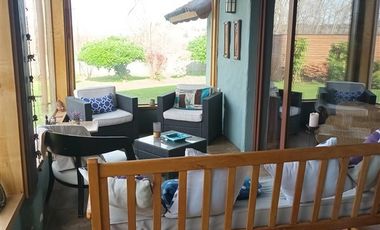 Casa en Arriendo en condominio Santa Raquel