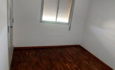 Dpto renovado amplias dimensiones 3 Dorm.