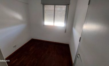 Dpto renovado amplias dimensiones 3 Dorm.