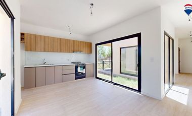 CASA TRES AMBIENTES EN BARRIO LAGUNA AZUL 118M2