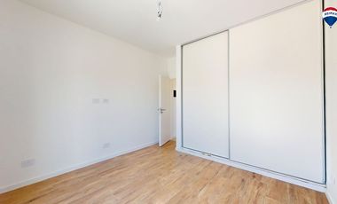 CASA TRES AMBIENTES EN BARRIO LAGUNA AZUL 118M2