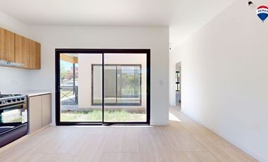 CASA TRES AMBIENTES EN BARRIO LAGUNA AZUL 118M2