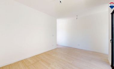 CASA TRES AMBIENTES EN BARRIO LAGUNA AZUL 118M2