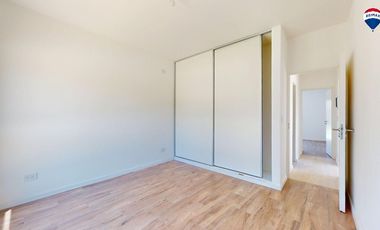 CASA TRES AMBIENTES EN BARRIO LAGUNA AZUL 118M2