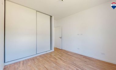 CASA TRES AMBIENTES EN BARRIO LAGUNA AZUL 118M2