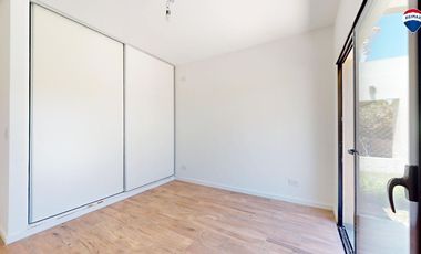 CASA TRES AMBIENTES EN BARRIO LAGUNA AZUL 118M2