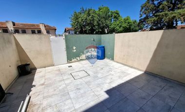 VENTA DUPLEX 3 AMB COMPLEJO CERRADO CON COCHERA
