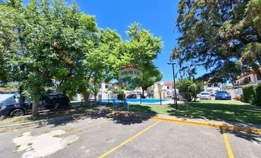 VENTA DUPLEX 3 AMB COMPLEJO CERRADO CON COCHERA