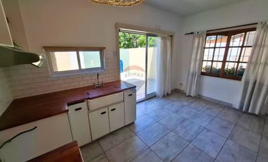 VENTA DUPLEX 3 AMB COMPLEJO CERRADO CON COCHERA