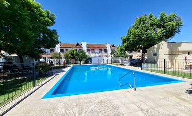 VENTA DUPLEX 3 AMB COMPLEJO CERRADO CON COCHERA
