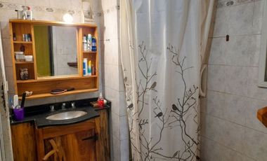 Venta casa + departamento barrio el Gaucho