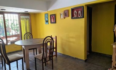 Venta casa + departamento barrio el Gaucho