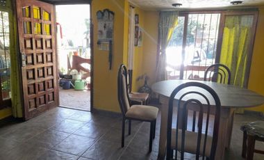 Venta casa + departamento barrio el Gaucho