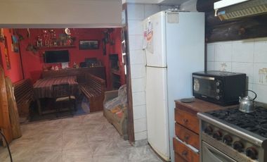 Venta casa + departamento barrio el Gaucho