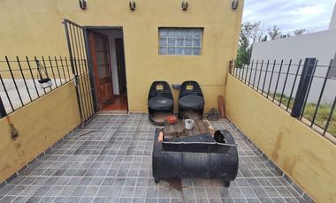 VENTA CASA 4 DORMITORIOS, PILAR CORDOBA.