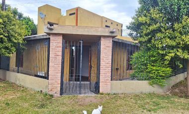 VENTA CASA 4 DORMITORIOS, PILAR CORDOBA.