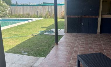 CASA CON PILETA ALQUILER BARRIO CERRADO CANNING