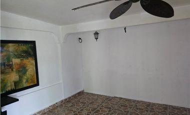 CHANIS CASA 1/SOLA PLANTA VACIA 150MTS, CON GARITA DE SEGURIDAD
