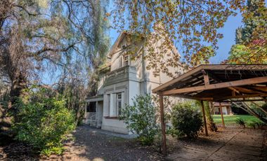 Casa 7 ambs. Parque y piscina. Escucha ofertas