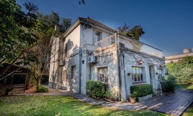 Casa 7 ambs. Parque y piscina. Escucha ofertas