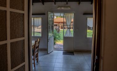 Casa 7 ambs. Parque y piscina. Escucha ofertas