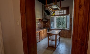Casa 7 ambs. Parque y piscina. Escucha ofertas