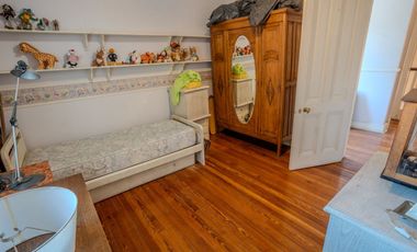 Casa 7 ambs. Parque y piscina. Escucha ofertas