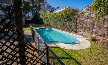 Casa 7 ambs. Parque y piscina. Escucha ofertas