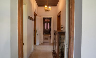 Casa 7 ambs. Parque y piscina. Escucha ofertas