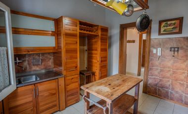 Casa 7 ambs. Parque y piscina. Escucha ofertas