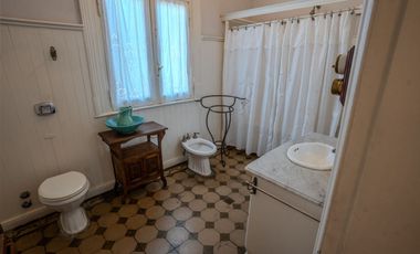 Casa 7 ambs. Parque y piscina. Escucha ofertas