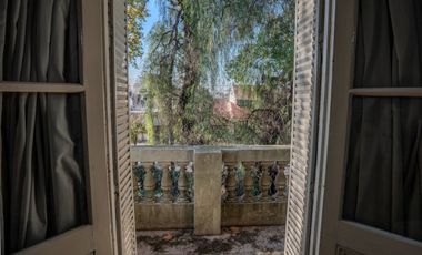 Casa 7 ambs. Parque y piscina. Escucha ofertas
