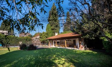 Casa 7 ambs. Parque y piscina. Escucha ofertas