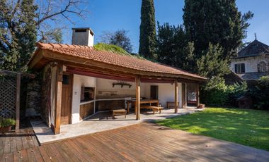 Casa 7 ambs. Parque y piscina. Escucha ofertas