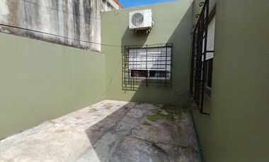 CASA MULTIFAMILIAR CON COCHERA CUBIERTA