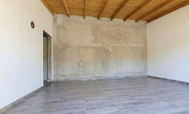 CASA MULTIFAMILIAR CON COCHERA CUBIERTA