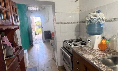 CASA EN VENTA EN TRENQUE LAUQUEN CON LOCAL