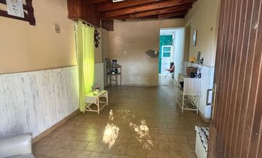CASA EN VENTA EN TRENQUE LAUQUEN CON LOCAL