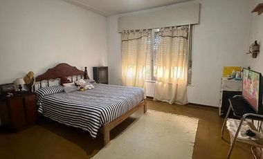CASA EN VENTA EN TRENQUE LAUQUEN CON LOCAL