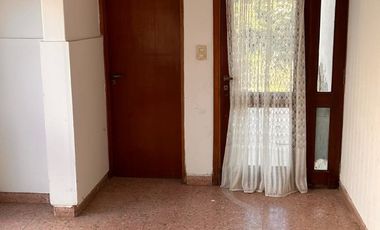 Importante casa de 2 plantas