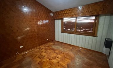 Importante casa de 2 plantas