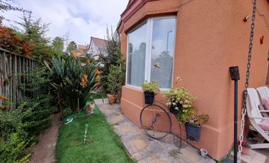 VENTA DE LINDA Y AMPLIA CASA EN VALLE LO CAMPINO