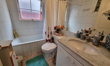 VENTA DE LINDA Y AMPLIA CASA EN VALLE LO CAMPINO